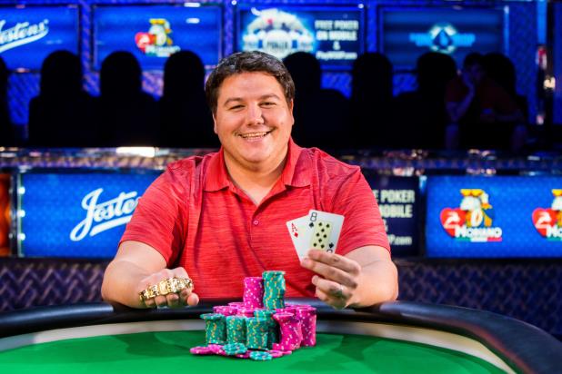 POKER PRO SHAUN DEEB FINALLY WINS THE ELUSIVE GOLD BRACELET