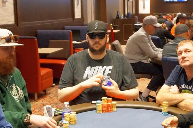 BRETT MURRAY BULLIES HIS WAY TO THE CHIP LEAD IN THE THUNDER VALLEY MAIN EVENT