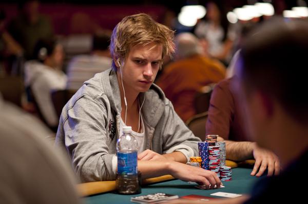 VIKTOR BLOM GOES FOR ROOKIE OF THE YEAR IN $50K