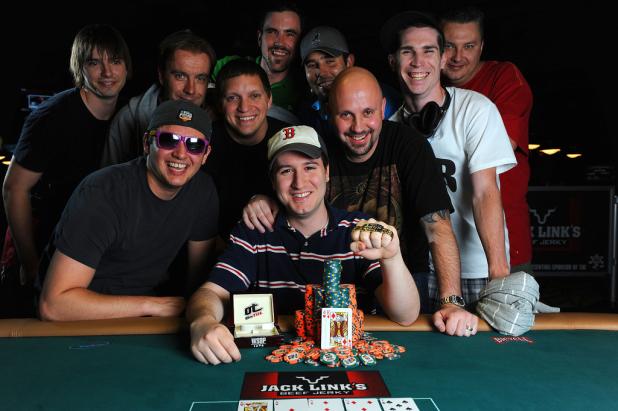 THIS JUST-IN...JUSTIN PECHIE SEIZES WSOP GOLD BRACELET