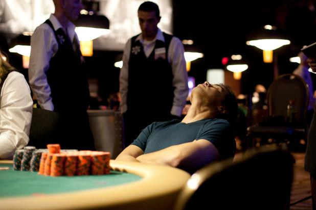 FOSTER HAYS ACCEPTS $18,385 PER HOUR TEMP JOB IN WINNING WSOP EVENT 18