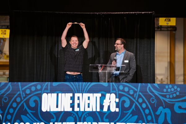 Jonathan Little Bracelet Ceremony Winner Event #8 Nl Hold'em Freezeout Online