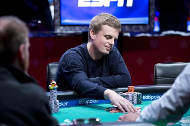 2016 WSOP MAIN EVENT CHAMPIONSHIP DOWN TO FINAL 27 PLAYERS