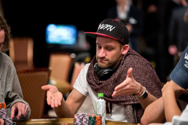 ROBIN HEGELE LEADS FINAL 85 IN MAIN EVENT