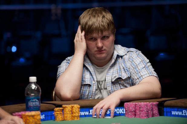 Peter Gelencser wins WSOP Gold Bracelet in Event 7