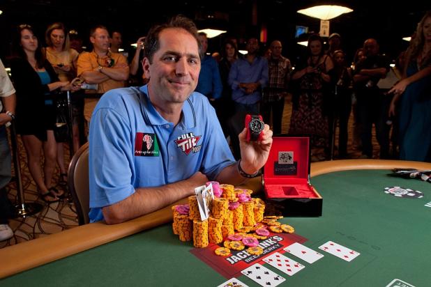 PHIL GORDON WINS 2010 ANTE UP FOR AFRICA