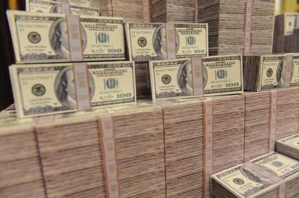 MILLIONAIRE MAKER DRAWS AN ASTONISHING 7,977 ENTRIES