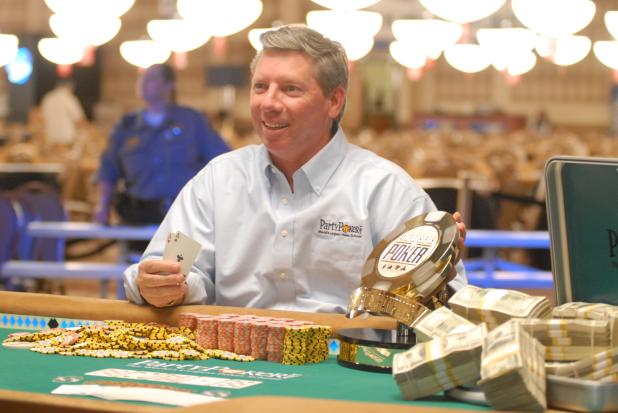 MIKE SEXTON JOINS POKER HALL OF FAME