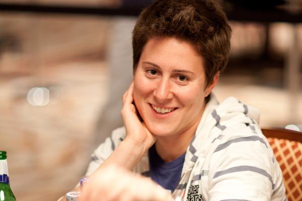 SELBST AND THE WOMEN OF THE WSOP HIGHLIGHT TONIGHT'S ESPN COVERAGE
