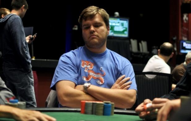 HUGH HENDERSON LEADS MAIN EVENT CHAMPIONSHIP AT HARRAH'S CHEROKEE