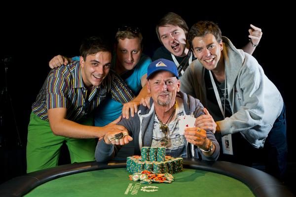 NIKOLAUS TEICHERT'S FIRST WSOP CASH RESULTS IN GOLD BRACELET