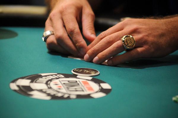 CAEASARS PALACE PREPARES FOR BIG HANDS