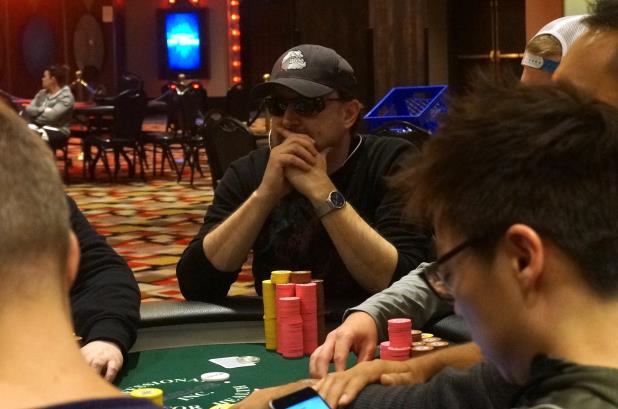 SCOTT POWRIE LEADS THE FINAL TABLE