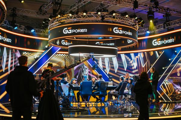 Wsop Paradise Feature Table