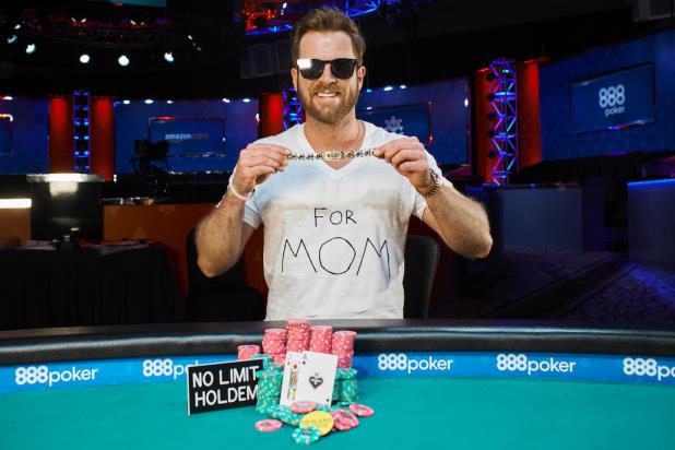 JOHN RACENER WINS $10,000 DEALERS CHOICE CROWN