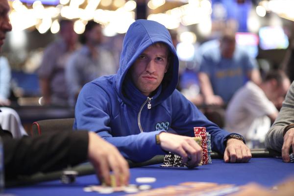 RUSSELL THOMAS LEADS FINAL 15 IN APAC MAIN EVENT