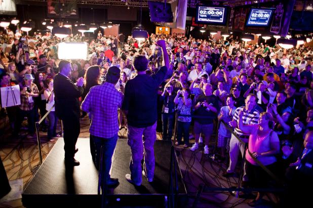 WSOP-THEMED CUPCAKE WARS EPISODE TO AIR ON FOOD NETWORK TONIGHT!