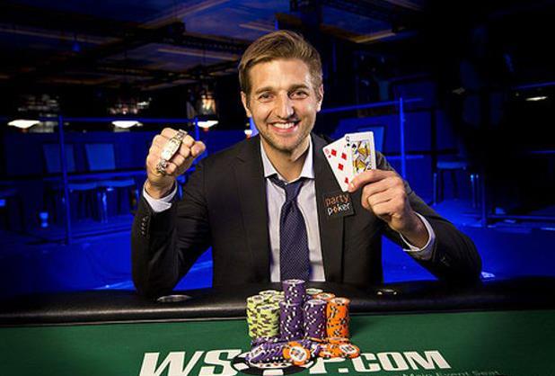 WELL-KNOWN POKER COMMENTATOR TONY DUNST WINS 2ND BRACELET IN NLH 6-HANDED FOR $168,342