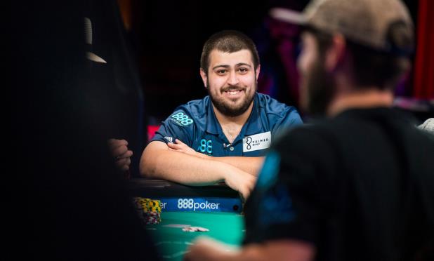 MAIN EVENT FINAL TABLE DAY 1: BLUMSTEIN TAKES MASSIVE LEAD